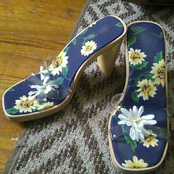 Sandal heels