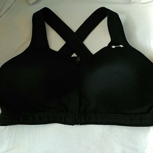 Under Armour sports bra black max support