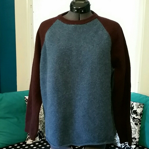 Sweater - Picture 2 of 4