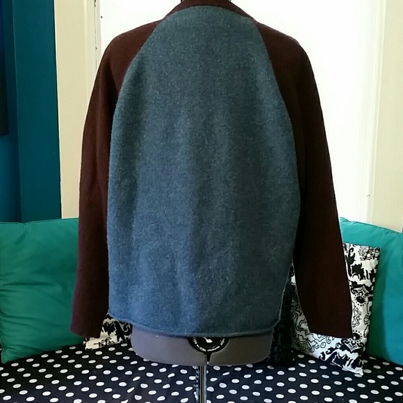 Sweater - Picture 3 of 4
