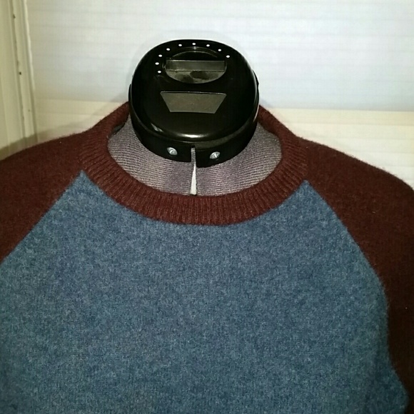 Sweater - Picture 4 of 4