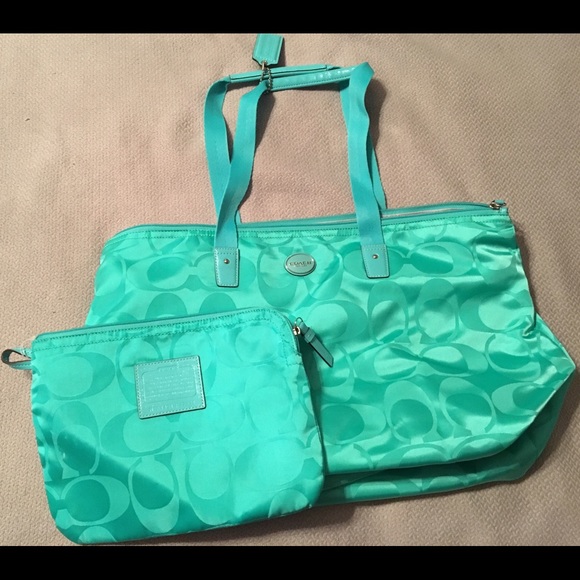 Authentic Coach Zippered Tote with Removable Bag