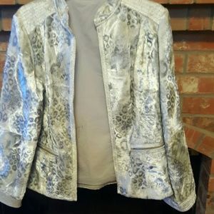 Women's clothing