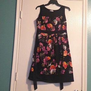 Medium maternity flower dress