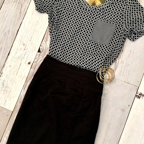 H&M Dresses & Skirts - H&M Black Pencil Skirt