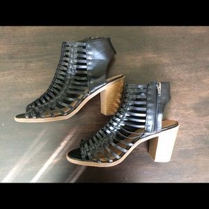 Chunky heel sandals Size 9