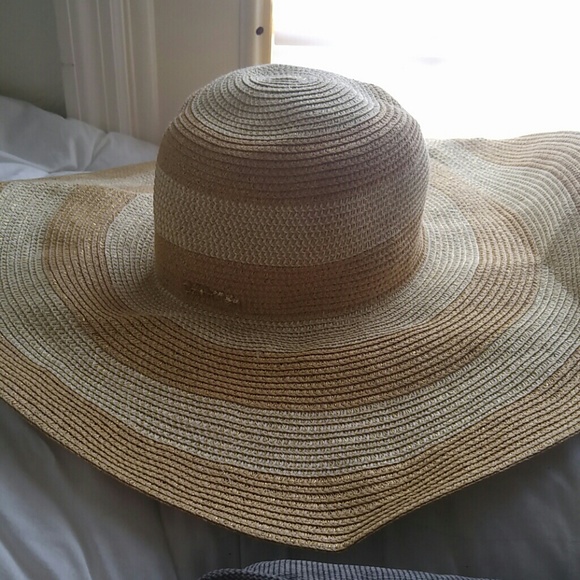 Calvin Klein sun hat
