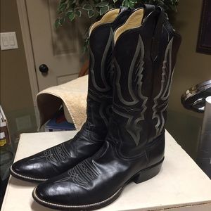 Rios of Mercedes boots