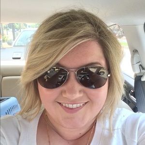 Meet your Posher, Erica