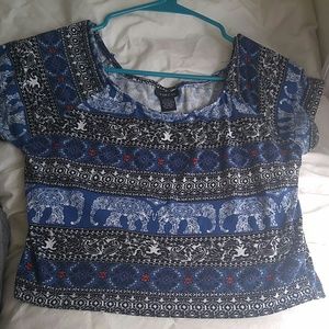 Multi styled crop top. Size says L/XL butcan fit m