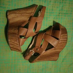 G by GUESS WOODEN WEDGES