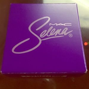 MAC Selena Eye Shadow - Is It The Beat