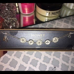 🎉SALE🎉Monet bracelet.