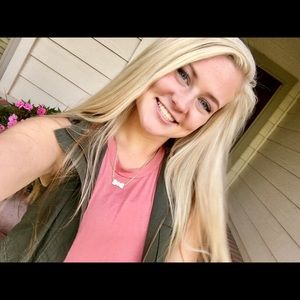 Meet your Posher, Makenzie