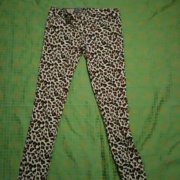 VOLCOM CHEETAH DENIM - Picture 1 of 2