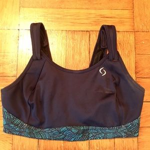 Brooks moving comfort sports bra, size 34D