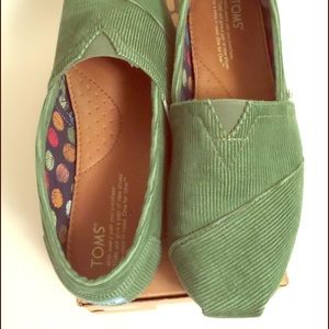 Toms 'Classic' Corduroy Slip-On Women