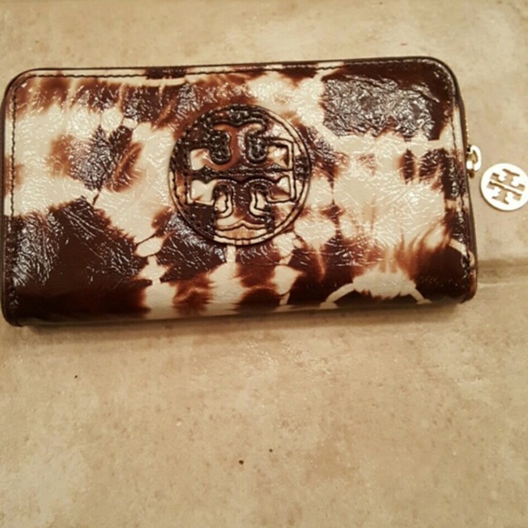 Like New, Tory Buch Wallet