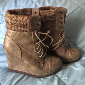 Mossimo wedge booties - gray brown