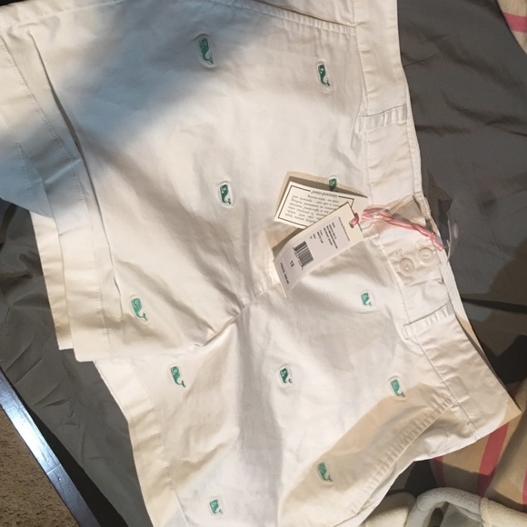 Vineyard vines shorts - Picture 3 of 3