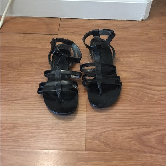 Kenneth Cole sandal