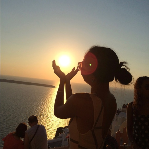 THANK YOU 116k!!🎉 Meet your Posher, Amz! - Picture 2 of 5