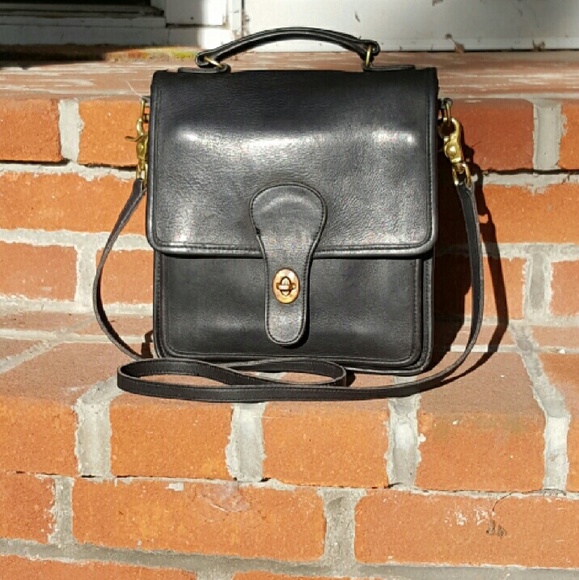 *Vintage Coach Leather Bag