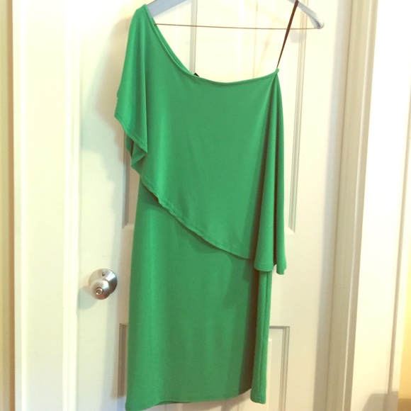One shoulder green jersey dress