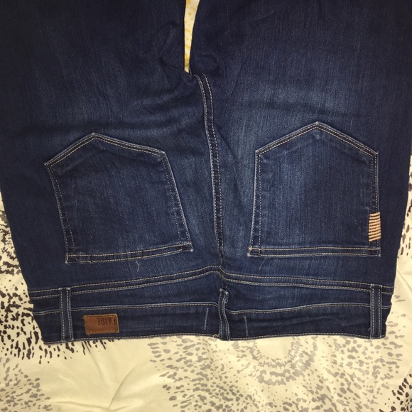 SOLD SOLD SOLD Paige Jeans - Picture 2 of 3