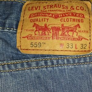 MENS LEVIS 33x32