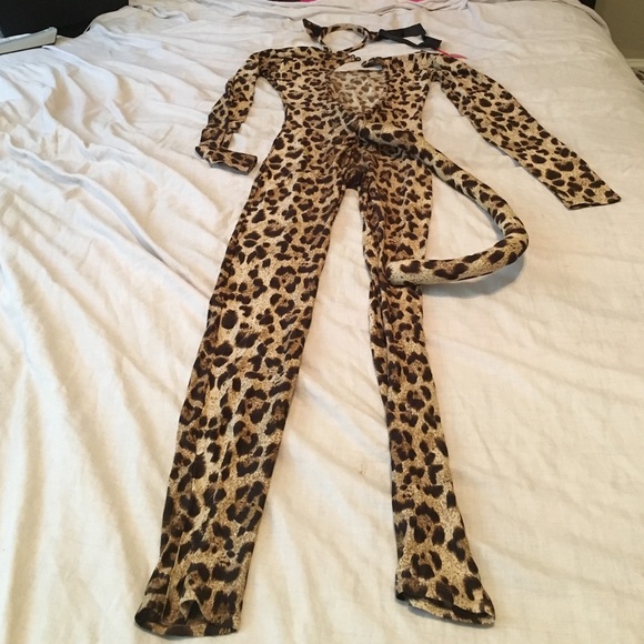 XS(0-2) Leopard costume with choker& ear headband.