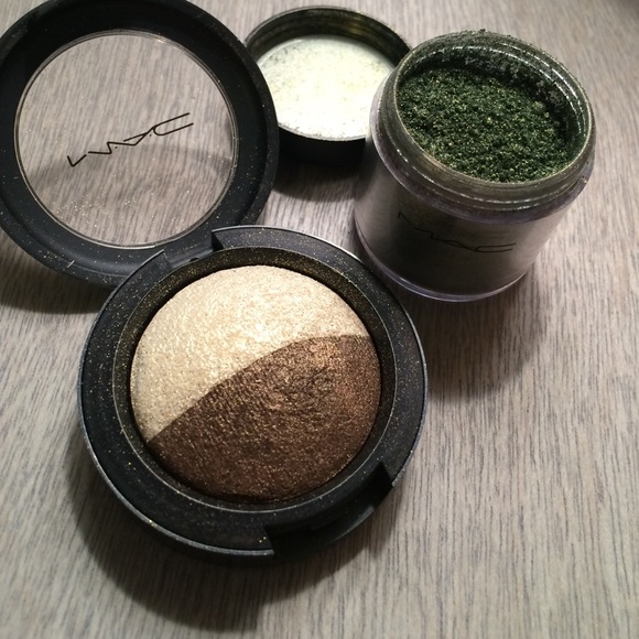 MAC pigment and duo bundle.