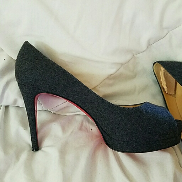 Gray Felt Peeptoe Pumps - Picture 4 of 4