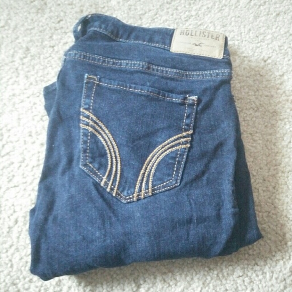 Dark wash Hollister skinny jeans