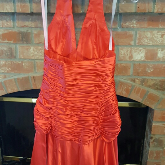 Women's clothing - Picture 3 of 3