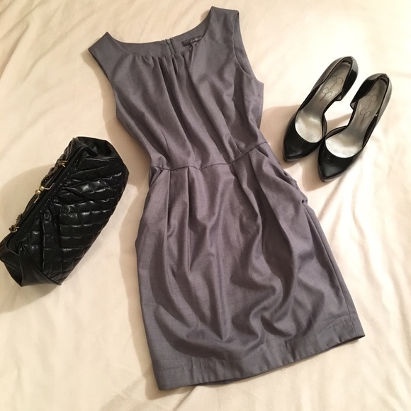FOREVER 21 💋 PLEATED DRESS W/ POCKET DETAIL