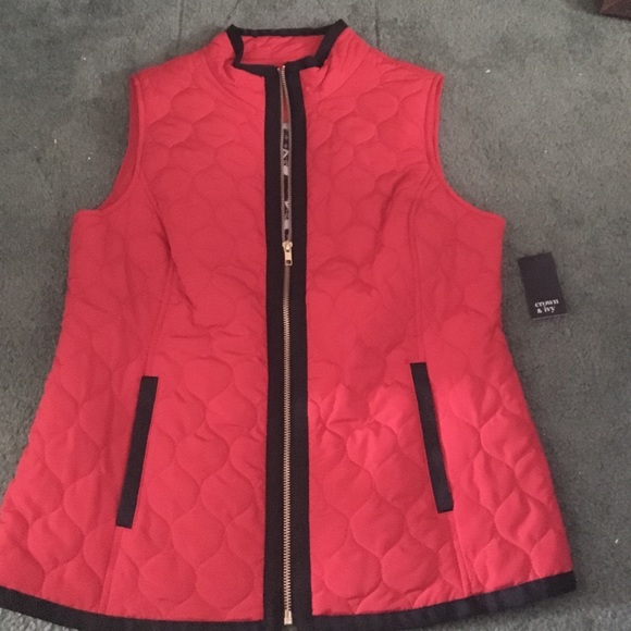 Red Vest. NWT.