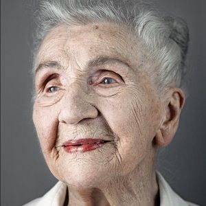 Meet your Posher, Alicia