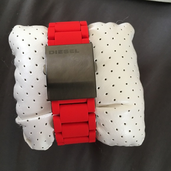 Worn once, not a single scratch, bought for 425 - Picture 2 of 4