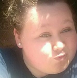 Meet your Posher, Chloe