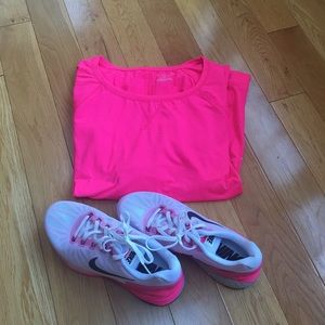 Nike lunar glides w/Tek gear spandex long sleeve.