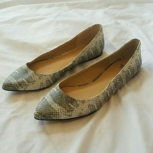 Joe's Jeans Snake Print Pointed Toe Flats, sz 8