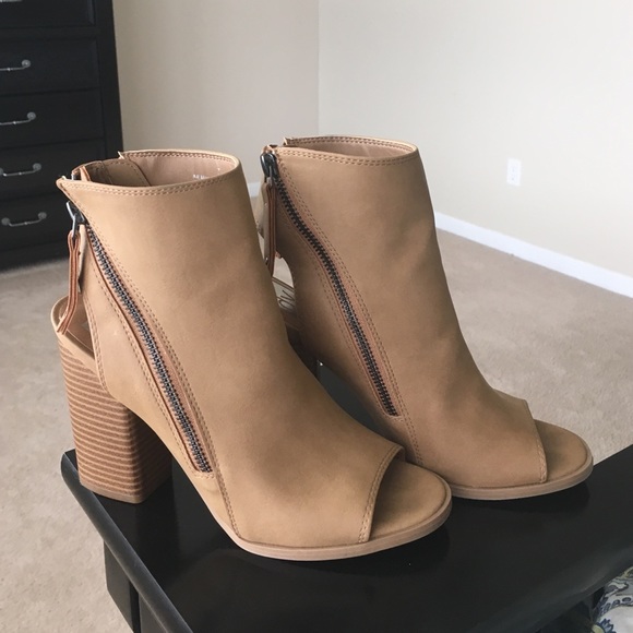 DV Booties