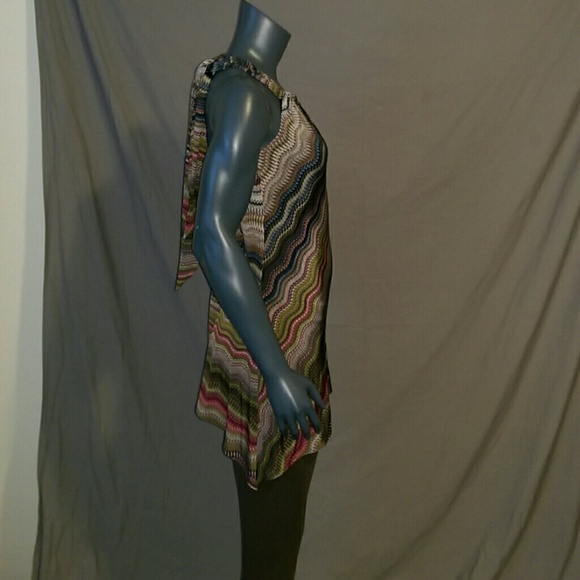 Halter Tank top - Picture 3 of 4