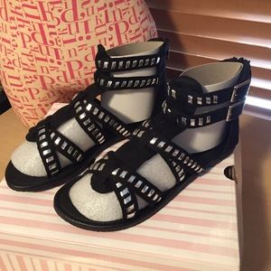 Wild Diva Sandals size 5 1/2