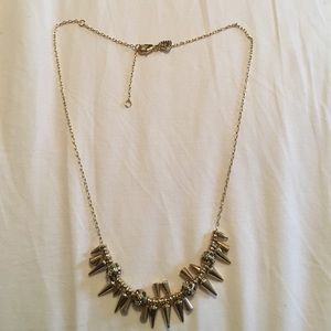 New Stella and dot renegade necklace in gold