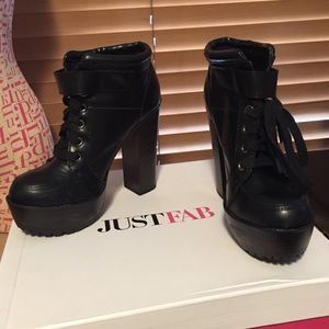 Just Fab JK Courtney platform booties