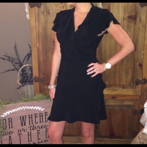 Dresses & Skirts - Black Ruffle Dress || Large Petite || 🚫trades