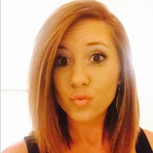 Meet your Posher, Whitney