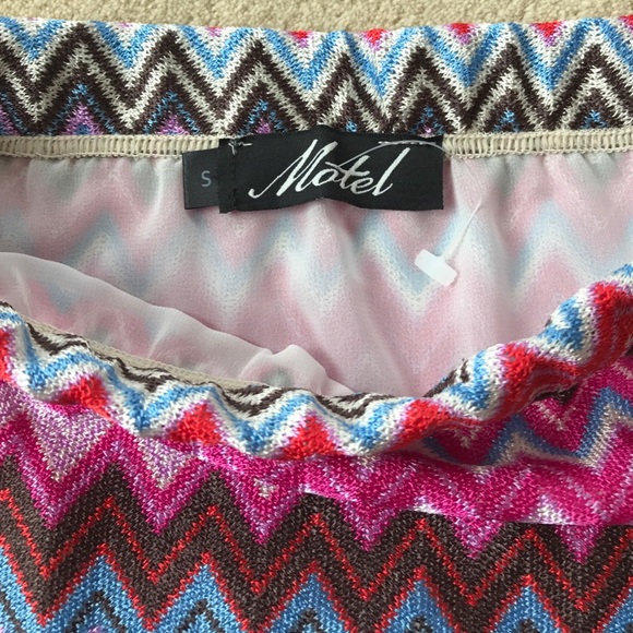 Kimmy Zigzag Skirt by Motel - Picture 4 of 4